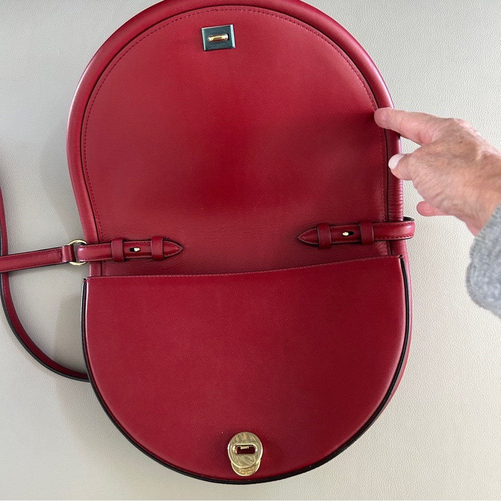 Ferragamo Crescent Bag - Picture 6 of 12